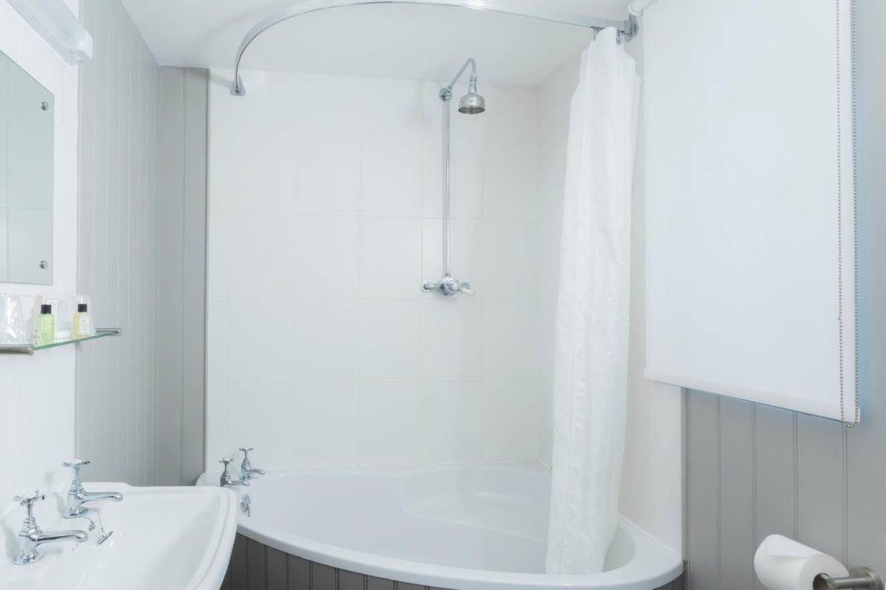 The Conningbrook Hotel 애슈퍼드 외부 사진